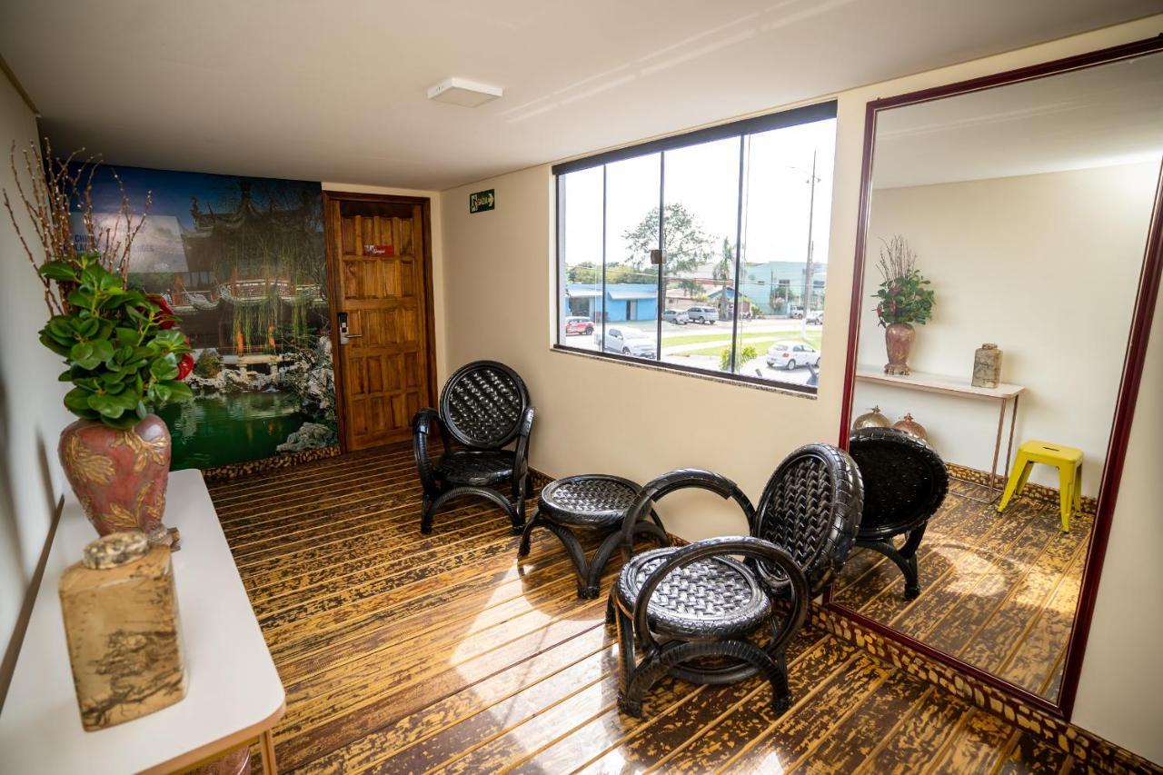 Shelter Hostel E Pousada Понта-Поран Екстер'єр фото