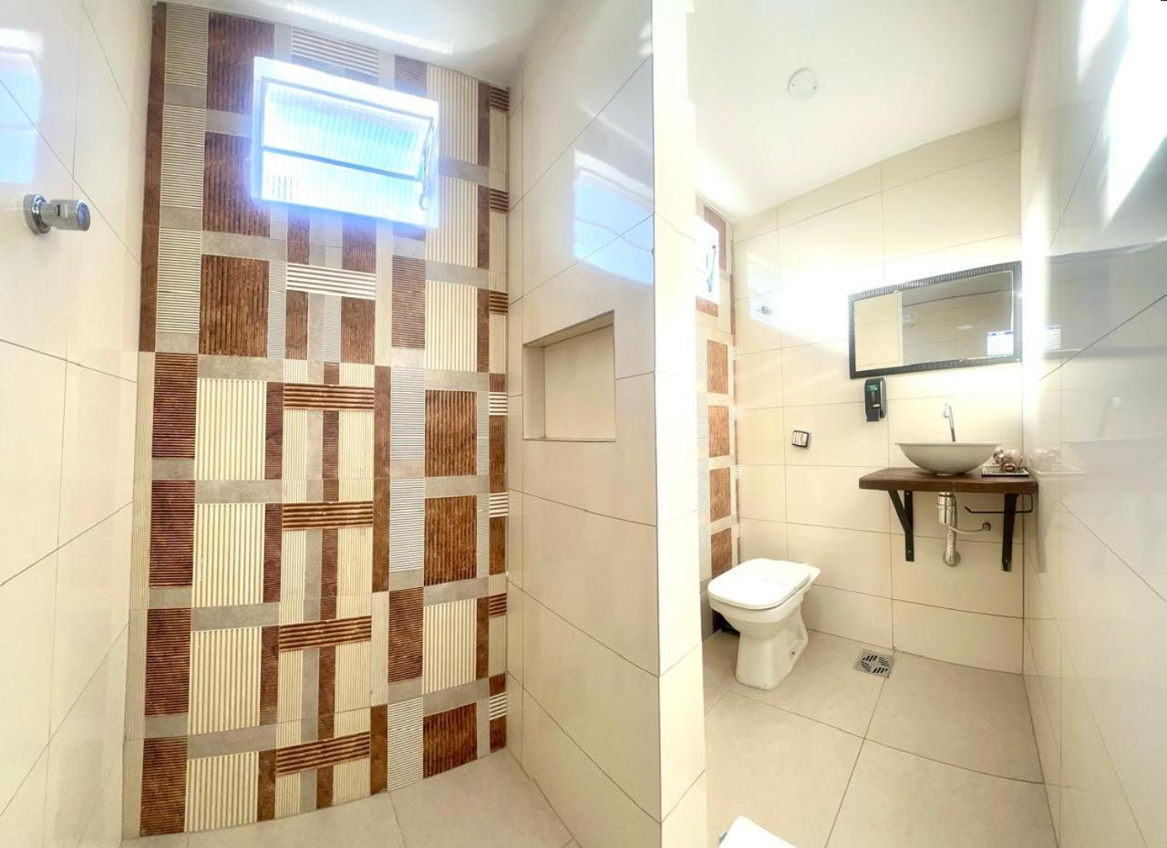 Shelter Hostel E Pousada Понта-Поран Екстер'єр фото